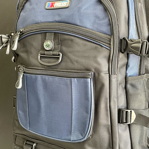 Large backpack for hiking, travel, park and pool day - Picture 2 of 7